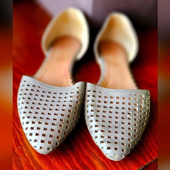 Restricted brand Mesh Flats in Taupe, size 7.5 - Picture 1 of 7